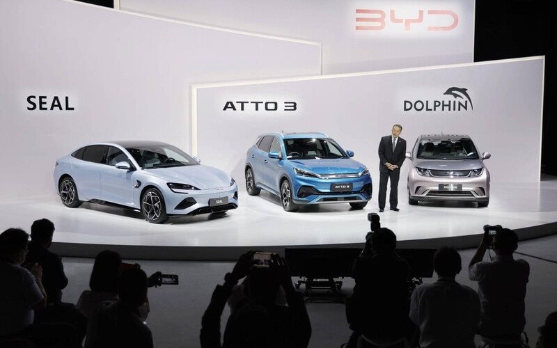 Xuất khẩu hơn 1 triệu xe, tăng trưởng 28% trong năm 2025: Một hãng xe Trung Quốc chính thức vượt qua Tesla để trở thành nhà sản xuất xe điện lớn nhất thế giới