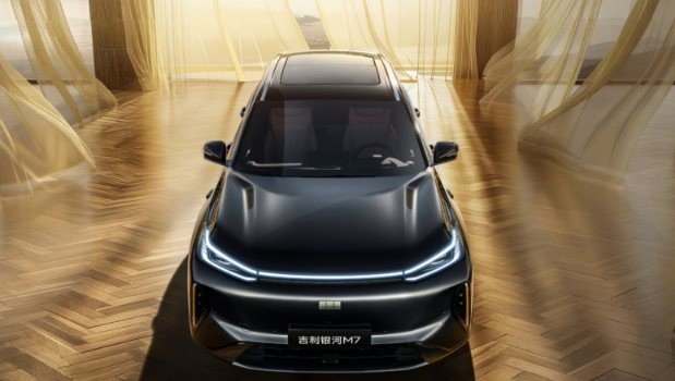 Hãng xe xây nhà máy tại Việt Nam ra mắt SUV ăn xăng 3,35 lít/100 km, giá khởi điểm 650 triệu đồng