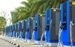 V-Green của ông Phạm Nhật Vượng rót 10.000 tỷ xây ngay 99 'siêu trạm sạc' dọc Việt Nam: Mỗi trạm 100 súng, công suất 150 kW, toàn bộ dùng điện 'sạch'