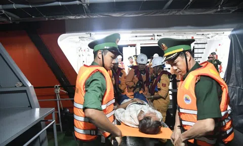 Phối hợp cứu nạn ngư dân bị viêm ruột thừa cấp khi cách bờ 205 hải lý