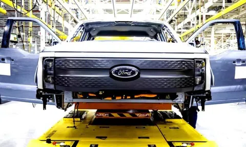 Sốc: Hãng xe lớn nhất nước Mỹ thừa nhận đi sau Trung Quốc 10 năm, buộc phải hợp tác nếu không muốn khoảng cách ngày càng lớn