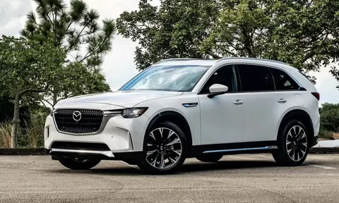 Hãng xe Nhật đầu tiên nhận cọc xe PHEV tại Việt Nam: Nhập khẩu nguyên chiếc, giá dự kiến 2,5 tỷ đồng