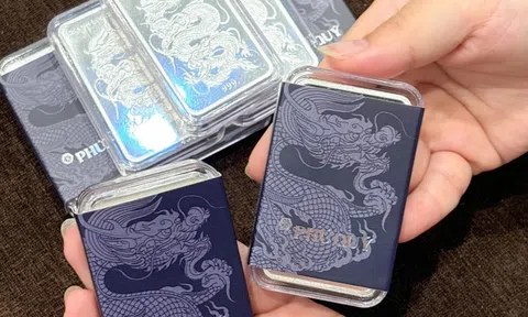 Giá bạc tiếp tục giằng co