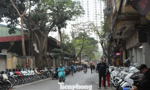 Chợ xe máy Hà Nội ảm đạm chưa từng có, tiểu thương tính bỏ nghề