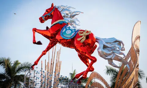 Linh vật ngựa ở Đắk Lắk nhận nhiều lời khen