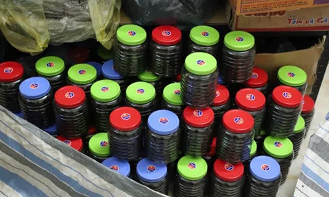 Mua thuốc đông y về uống liền ăn khỏe ngủ ngon, tăng cân nhanh, công an Việt Nam lập tức vào cuộc theo dõi