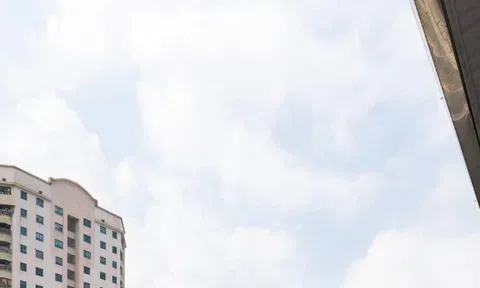 Kiến trúc hiện đại gặp gỡ truyền thống căn nhà 90m2 ở góc phố Hà Nội