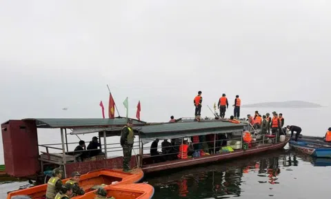 Chìm tàu chở khách đi chúc Tết, 6 người chết và mất tích: Khẩn trương làm rõ nguyên nhân