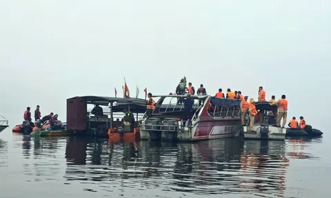 Khẩn trương điều tra nguyên nhân vụ chìm tàu chở khách trên hồ Thác Bà