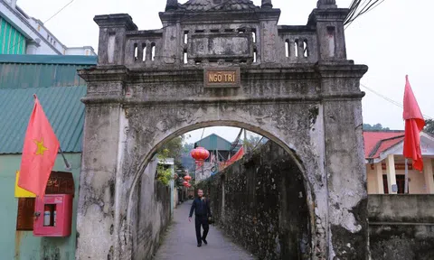 Làng cổ Đông Sơn - một trong 10 làng cổ đẹp nhất Việt Nam bên bờ sông Mã