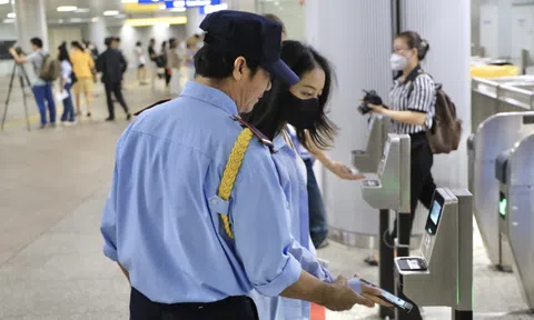 Hơn nửa triệu lượt khách đi metro Bến Thành - Suối Tiên dịp Tết Bính Ngọ