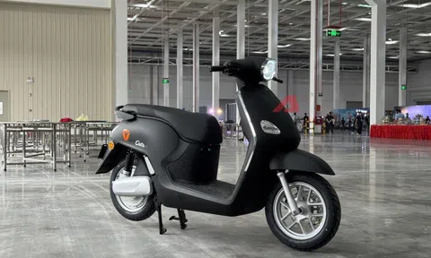 Yadea Osta chốt giá cao nhất 31,99 triệu đồng: Nhiều công nghệ giống ô tô, 'phượt' Hà Nội - Hạ Long không cần sạc