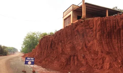 Sau khi báo chí phản ánh, Chủ tịch UBND tỉnh Đồng Nai chỉ đạo làm rõ việc nhiều nhà dân “treo cao”