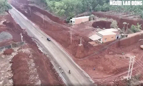 Vụ nhiều nhà dân nằm cheo leo bên mép vực: Tạm dừng thi công đoạn hạ cốt nền đường