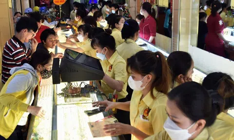 Giá vàng hôm nay, 5-3: Tiếp tục sụt giảm