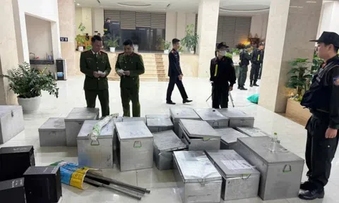 Bắt trùm 'cát lậu' Quảng Ninh, thu giữ nhiều vũ khí quân dụng và ma túy