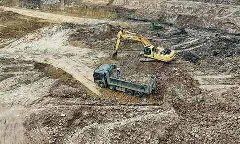 Bên trong đại công trường thi công hồ điều hoà rộng hơn 36 ha