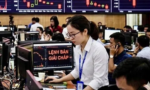 Lãnh đạo nhiều doanh nghiệp bị bán giải chấp cổ phiếu