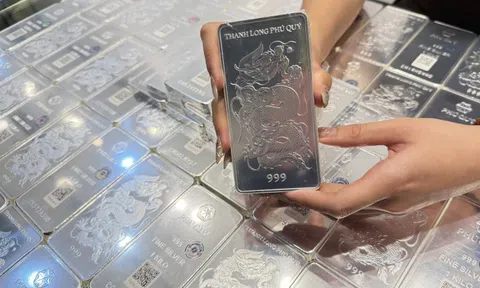 Giá bạc hôm nay 10-3: Bạc tăng vọt lên hơn 93 triệu đồng/kg