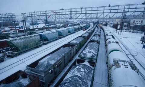 Căng thẳng Trung Đông: Lộ diện mặt hàng quan trọng tiếp theo tăng giá mạnh sau dầu thô và khí đốt