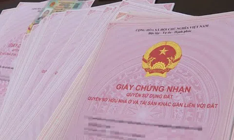 Bán đất bằng giấy viết tay từ 36 năm trước, giờ người mua mới đi làm sổ đỏ, người bán có phải nộp thuế thu nhập cá nhân?