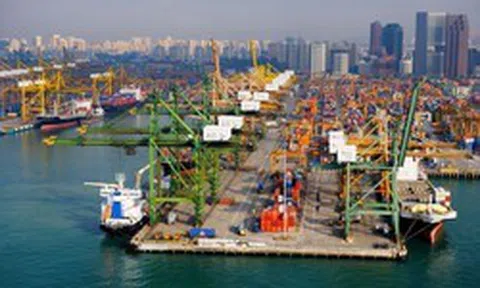 Quốc gia cửa ngõ Đông Nam Á 'đứng ngồi không yên' vì căng thẳng tại eo biển Hormuz: Nguồn cung không tìm đâu ra, giá nhiên liệu tàu biển tăng gấp 2,6 lần