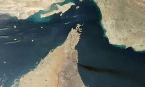 Iran bất ngờ chỉ cách để tàu thuyền đi qua eo biển Hormuz