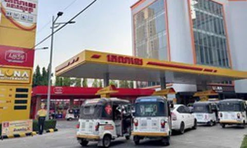 Giá LPG tại nước láng giềng Việt Nam tăng 60%, hơn 500 trạm xăng đã hết hàng, buộc phải tuyên bố dừng bán