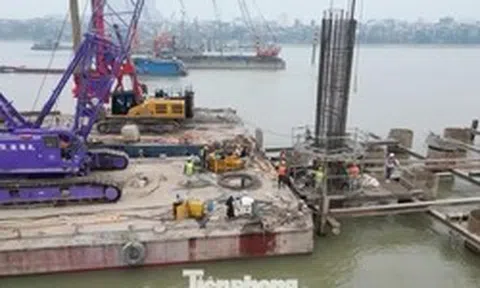 Hà Nội đảm bảo tiến độ cầu qua sông Hồng trong bối cảnh giá xăng dầu biến động