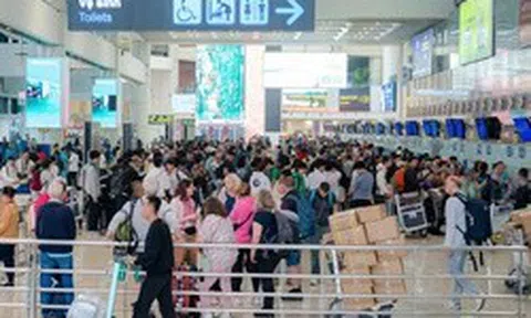 Đề xuất phụ thu nhiên liệu, vé máy bay nội địa có thể tăng thêm tới 680.000 đồng/vé