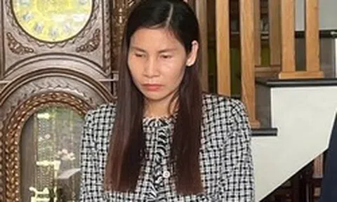 Thi hành lệnh khám xét, bắt tạm giam Mai Thị Minh