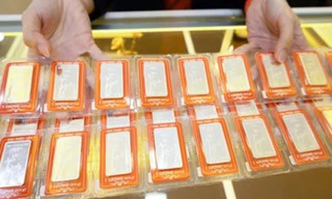 Giá bạc hôm nay 27-3: Người mua "bạc giấy" 120 triệu đồng/kg, lúc nhận chỉ còn 73 triệu đồng