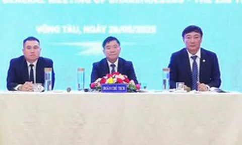 Gia đình Chủ tịch Hodeco liên tục bị bán giải chấp cổ phiếu