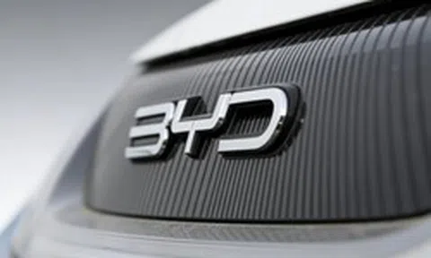 Ông lớn xe điện Trung Quốc hụt hơi: Lần đầu lợi nhuận sụt giảm, cắt hơn 100.000 nhân sự