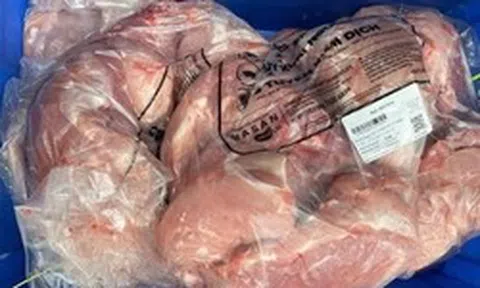 Phụ huynh đề nghị làm rõ thông tin bếp ăn trường học nào đã tiêu thụ lợn bệnh