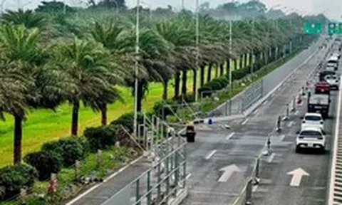 Rào chắn gần 700m Đại lộ Thăng Long để thi công Metro số 5