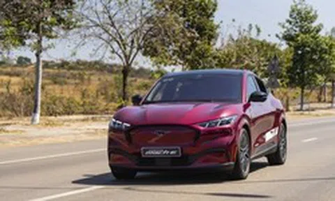 Mẫu xe điện đầu tiên của Ford tại Việt Nam bất ngờ giảm giá gần 1 tỷ đồng