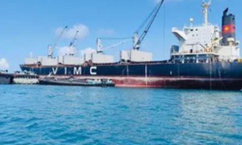 Huy động thêm tàu vận tải cỡ lớn chở dầu từ Vịnh Ba Tư về Việt Nam