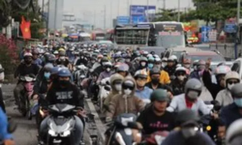 Siết khí thải xe máy: Đề xuất hỗ trợ vay 0% để lao động nghèo đổi xe mới