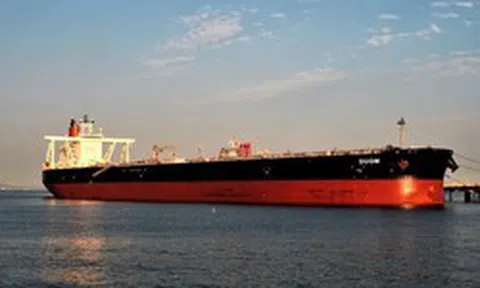 Mỹ phong tỏa eo biển Hormuz, nhưng dầu Iran vẫn 'lọt lưới': 4 triệu thùng dầu chuẩn bị cập cảng một quốc gia BRICS sau 7 năm vắng bóng