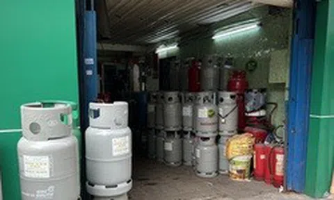 Giá gas giảm 20.000 - 30.000 đồng/bình 12kg từ hôm nay