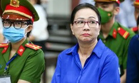 Công khai giá 2 túi Hermès "bạch tạng" của bà Trương Mỹ Lan