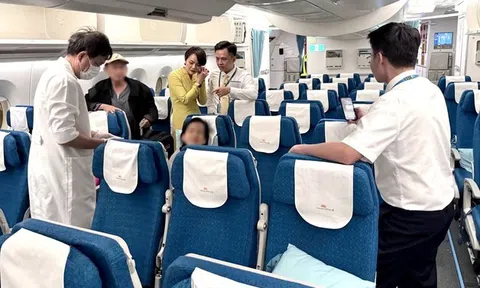 Tổ bay Vietnam Airlines kịp thời cứu sống hành khách bất tỉnh giữa không trung