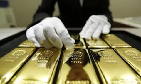 Một thế lực đang mua đều đặn 1.000 tấn vàng/năm bỗng ồ ạt bán ra - chuyện gì đang xảy ra?