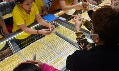 Giá vàng hôm nay, 14-4: Bật tăng mạnh mẽ