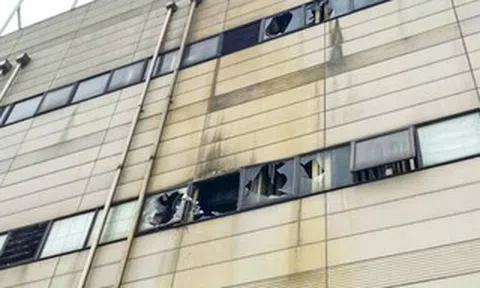 Nổ cục nóng điều hòa trong khu công nghiệp, 2 người bị thương