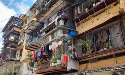 Lối ra cho chung cư cũ