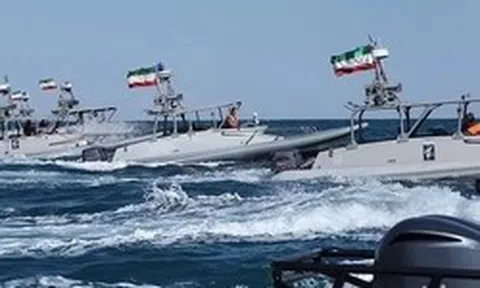 Iran tuyên bố không bao giờ từ bỏ quyền kiểm soát eo biển Hormuz