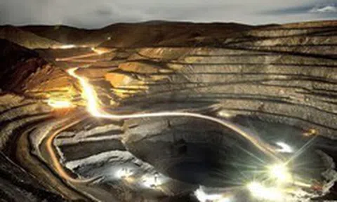 Không phải vàng, Trung Quốc đang âm thầm gom một kim loại quý với tốc độ kỷ lục, giá rẻ hơn 60 lần