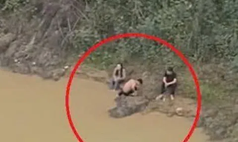 VIDEO: Hai nam sinh lao xuống sông cứu nữ sinh lớp 11 nhảy cầu